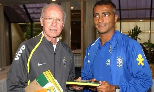
          Imagem ilustrativa da imagem Romário deixa desavença de lado e exalta importância de Zagallo para o futebol
          