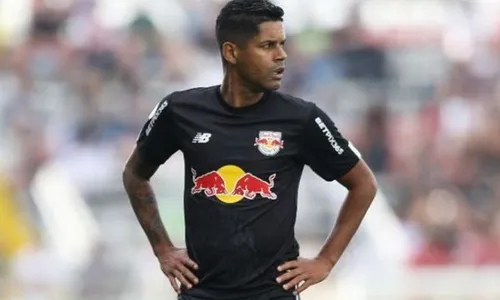 
          Imagem ilustrativa da imagem Santos anuncia oficialmente a contratação do lateral-direito Aderlan
          