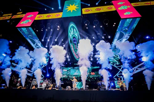 
          Imagem ilustrativa da imagem Segunda noite do Carnaval do Recife celebrou o Dia do Frevo
          