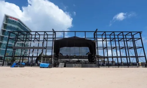 
          Imagem ilustrativa da imagem Segurança do réveillon pernambucano terá policiais infiltrados e alta tecnologia
          