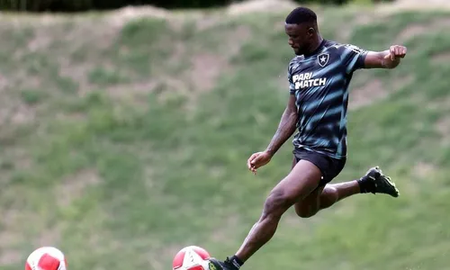 
          Imagem ilustrativa da imagem Sob a desconfiança da torcida, Botafogo busca a segunda vitória no Carioca
          