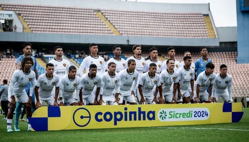 
          Imagem ilustrativa da imagem Sport dá adeus à Copinha ao perder de virada para o Palmeiras
          