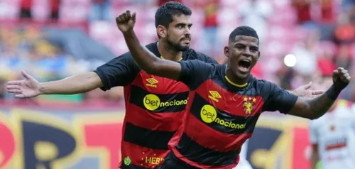 
          Imagem ilustrativa da imagem Sport estreia com o pé direito no Estadual ao vencer o Petrolina por 1x0
          