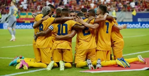 
          Imagem ilustrativa da imagem Sport humilhado pelo Retrô na Arena de Pernambuco: 4x2
          