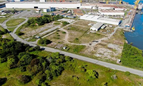 
          Imagem ilustrativa da imagem Suape se ergue e deve gerar 2,5 mil empregos a partir de fevereiro
          