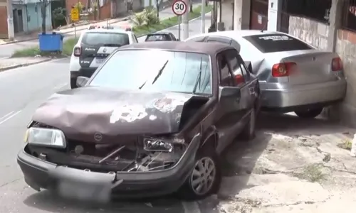 
          Imagem ilustrativa da imagem Suspeitos tentam roubar cabeleireira na Serra e acabam presos
          