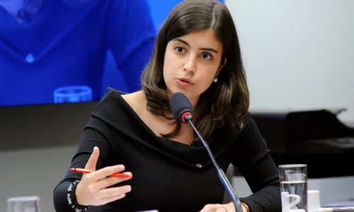 
          Imagem ilustrativa da imagem Tabata busca centro-direita e mira espólio de Covas
          