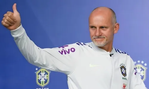 
          Imagem ilustrativa da imagem Taffarel anuncia retorno à seleção brasileira
          