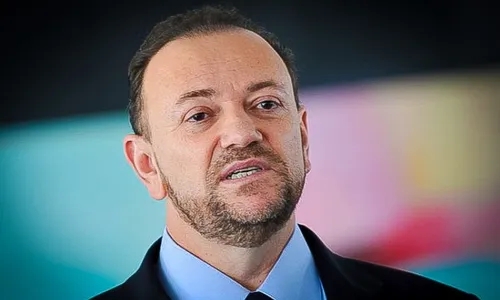 
          Imagem ilustrativa da imagem Tarcísio invoca Caiado para defender ação policial mais dura
          