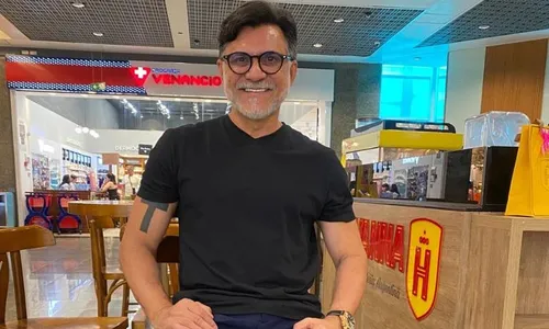 
          Imagem ilustrativa da imagem Tetracampeão de futebol, Ricardo Rocha é acusado de abandono por filha de 23 anos
          