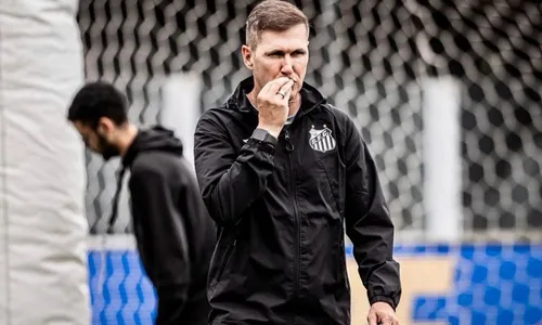 
          Imagem ilustrativa da imagem Turra elogia Soteldo e diz que não foi responsável por seu afastamento do Santos
          