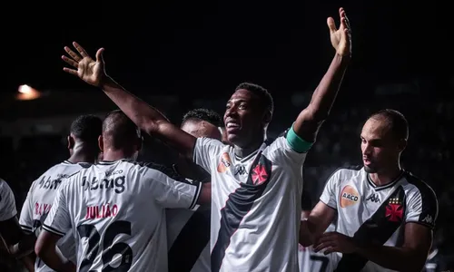 
          Imagem ilustrativa da imagem Vasco vence Madureira e assume liderança do Cariocão
          