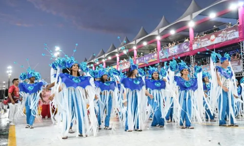 
          Imagem ilustrativa da imagem Veja como foi a primeira noite de desfiles das escolas de samba no Sambão do Povo
          