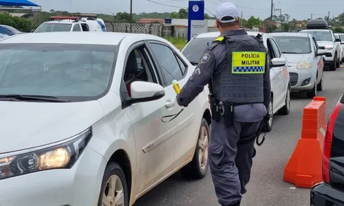 
          Imagem ilustrativa da imagem Verão com blitze do bafômetro todo dia na saída das praias
          