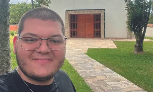 
          Imagem ilustrativa da imagem Vereador de Cachoeiro de Itapemirim desiste de cargo para ser padre
          