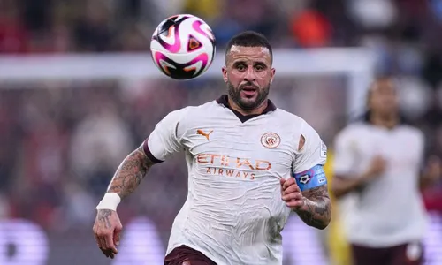 
          Imagem ilustrativa da imagem Walker detona jornal que desdenhou o Flu
          