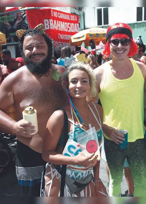 Imagem ilustrativa da imagem Onças à solta na avenida! Bloco Amigos da Onça anima o Centro de Vitória