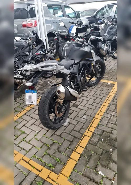 
          Imagem ilustrativa da imagem Operação da Polícia Civil busca envolvidos com lavagem de dinheiro no Recife
          