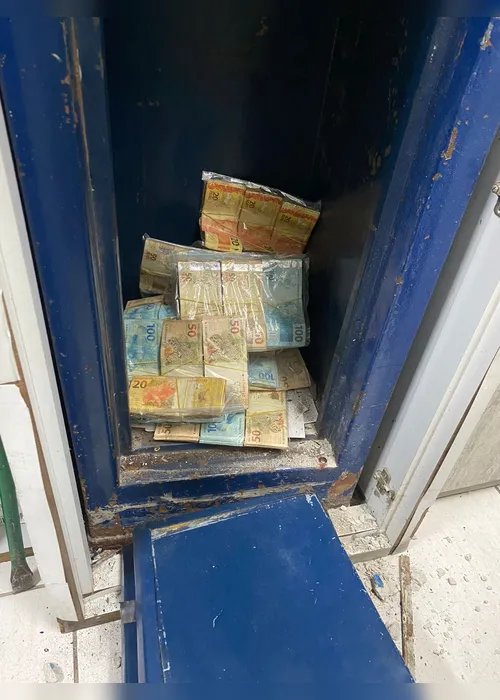 
          Imagem ilustrativa da imagem Operação da Polícia Civil busca envolvidos com lavagem de dinheiro no Recife
          