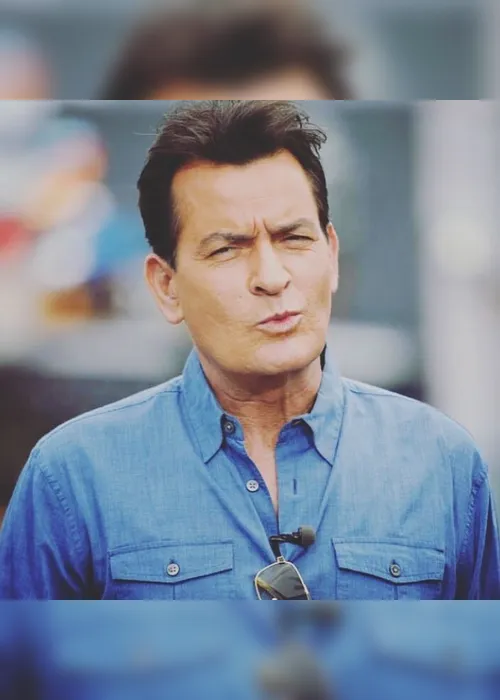 Imagem ilustrativa da imagem Vizinha invade casa de Charlie Sheen e tenta estrangular ator