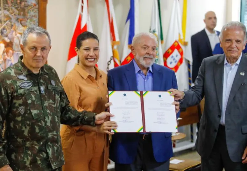 Assinatura de Termo de Compromisso para instalação da Escola de Sargentos do Exército em Pernambuco