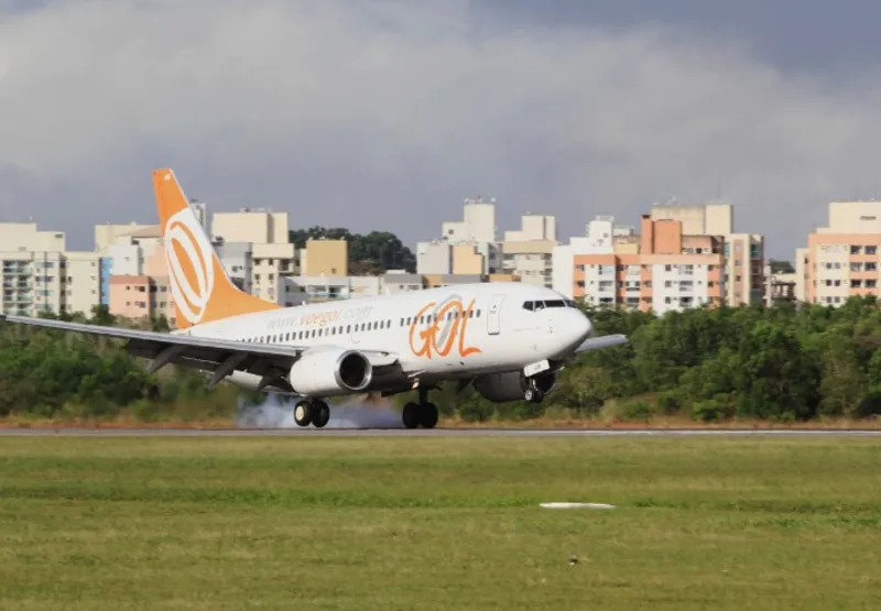 Avião da Gol toca a pista de pouso: fim das atividades da empresa seria péssima notícia para os passageiros