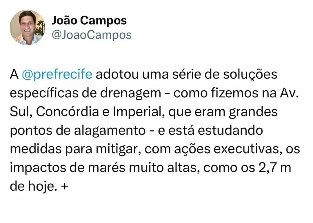 Imagem ilustrativa da imagem Alagamento de ruas mesmo sem chuva. O que diz o prefeito João Campos