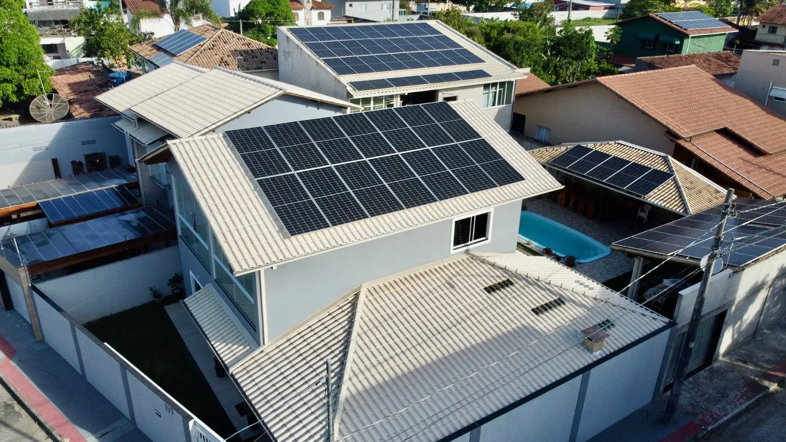 Imagem ilustrativa da imagem Igreja reduz despesas com eletricidade em mais de R$ 12 mil com energia solar