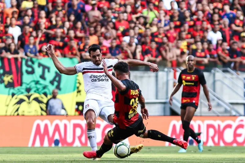 Imagem ilustrativa da imagem Torcida única nos clássicos entre Santa Cruz e Sport nas semifinais do Pernambucano