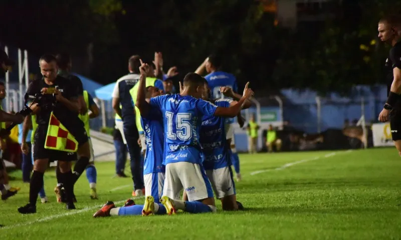 Imagem ilustrativa da imagem Vitória vence Real Noroeste e reverte vantagem pelas quartas de final do Capixabão