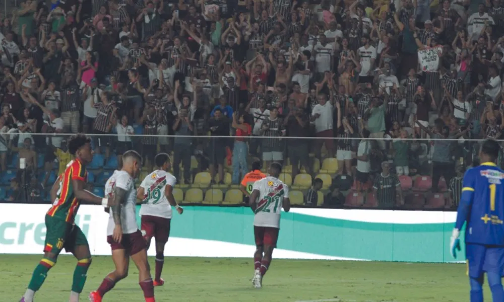 Veja fotos da vitória do Fluminense contra o Sampaio Corrêa no ES