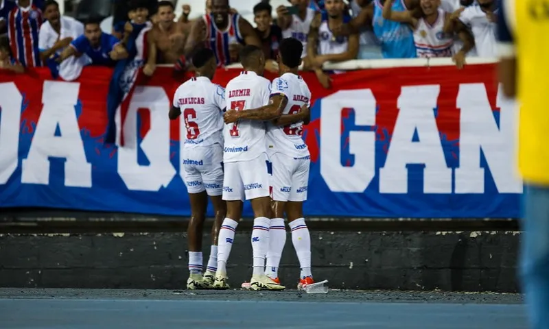 Imagem ilustrativa da imagem Bahia derruba sequência do Botafogo e assume vice-liderança do Brasileirão