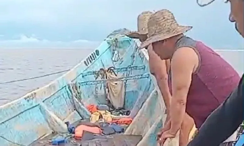 Imagem ilustrativa da imagem Corpos à deriva encontrados em barco no Pará serão resgatados neste domingo, diz PF