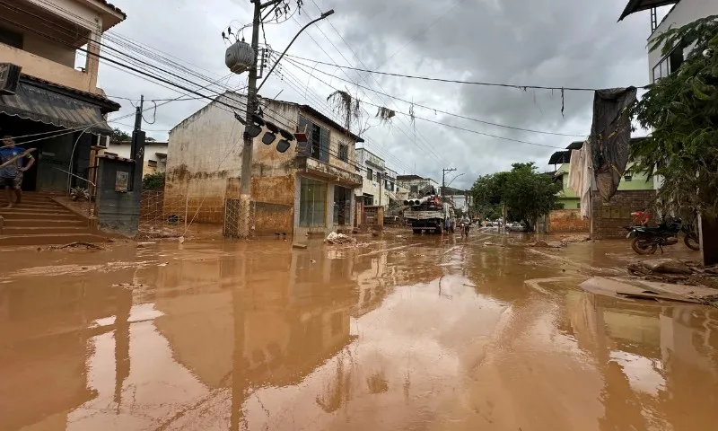 Imagem ilustrativa da imagem "Deus não nos abandonou", diz padre sobre tragédia no Sul do ES