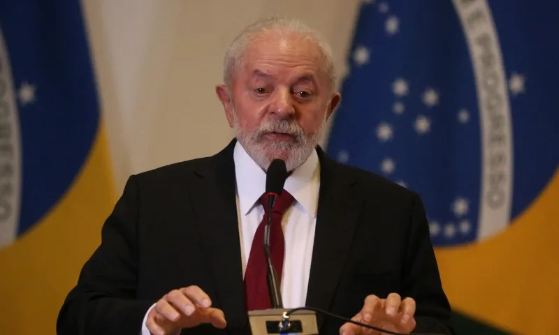 Imagem ilustrativa da imagem Governo Lula muda tom e critica bloqueio a candidatura de opositora na Venezuela