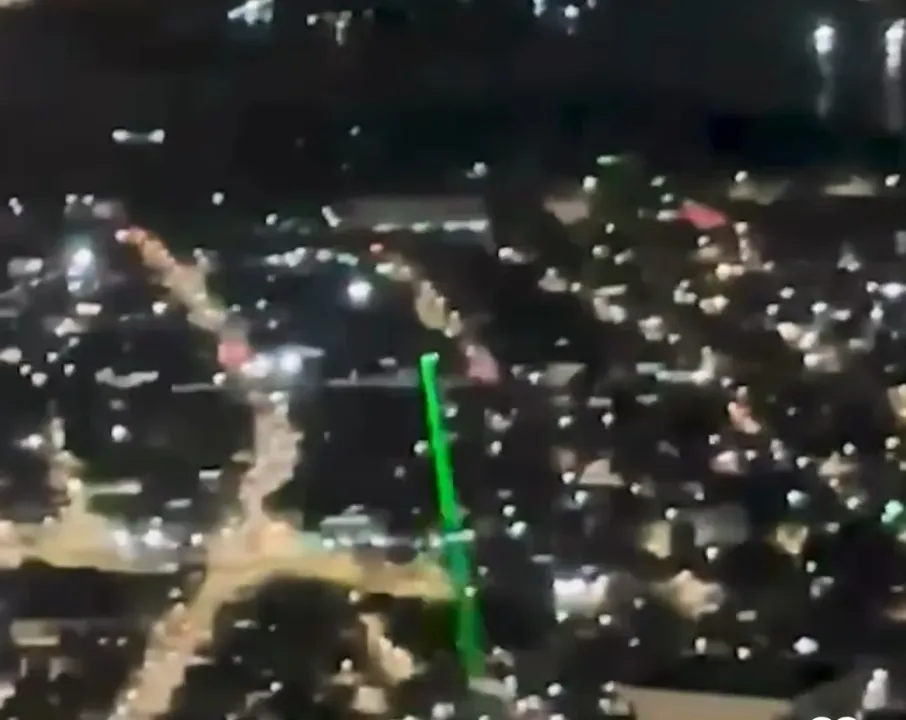 Imagem ilustrativa da imagem Homem é preso em Olinda por direcionar luz de laser contra helicóptero da PM