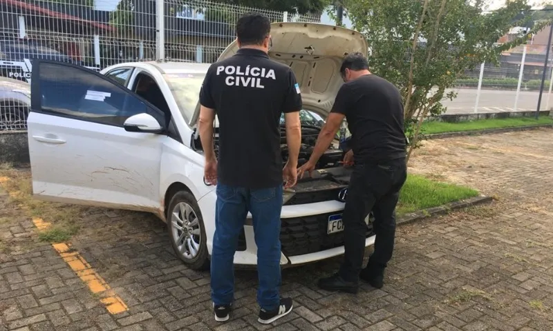 Imagem ilustrativa da imagem Homem vai à delegacia com carro roubado e veículo acaba apreendido no ES