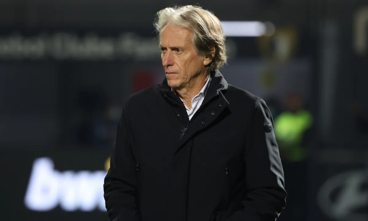 Imagem ilustrativa da imagem Jorge Jesus pode deixar Al Hilal no meio do ano e faz mistério sobre futuro