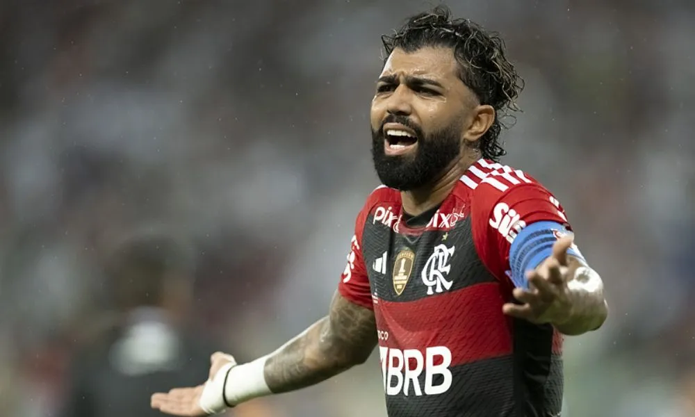 Imagem ilustrativa da imagem CAS anula processo de Gabigol, e jogador do Flamengo volta a ficar suspenso
