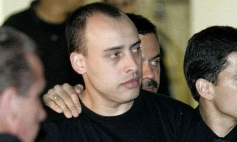 Imagem ilustrativa da imagem Alexandre Nardoni deixa a prisão após quase 16 anos