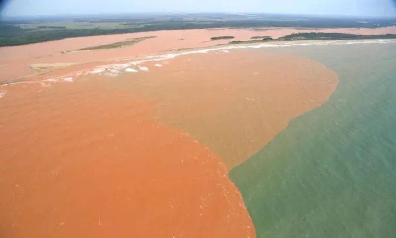 Imagem ilustrativa da imagem Justiça reconhece impactos do desastre do Rio Doce no litoral do ES