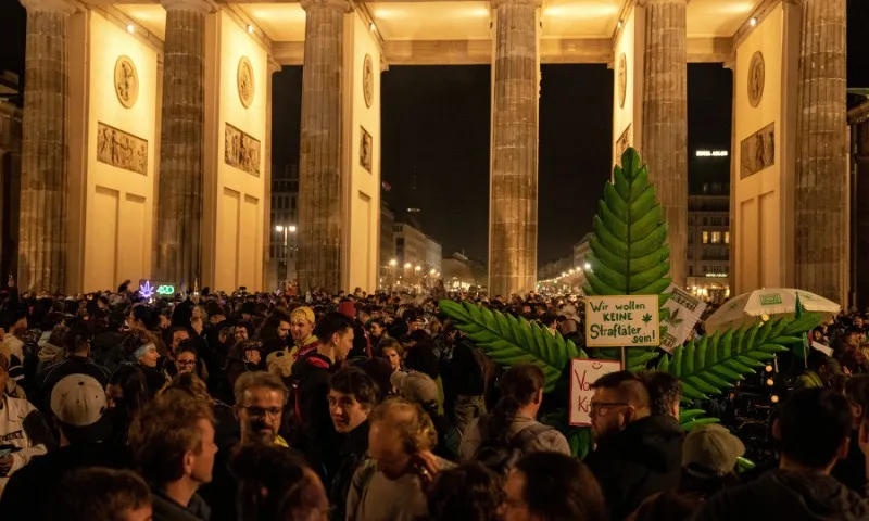 Imagem ilustrativa da imagem Nova lei entra em vigor e facilita acesso à maconha na Alemanha