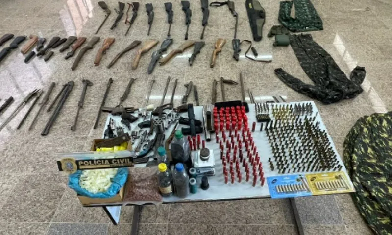 Imagem ilustrativa da imagem Operação "Senhor das Armas": polícia fecha fábrica clandestina de armas no ES