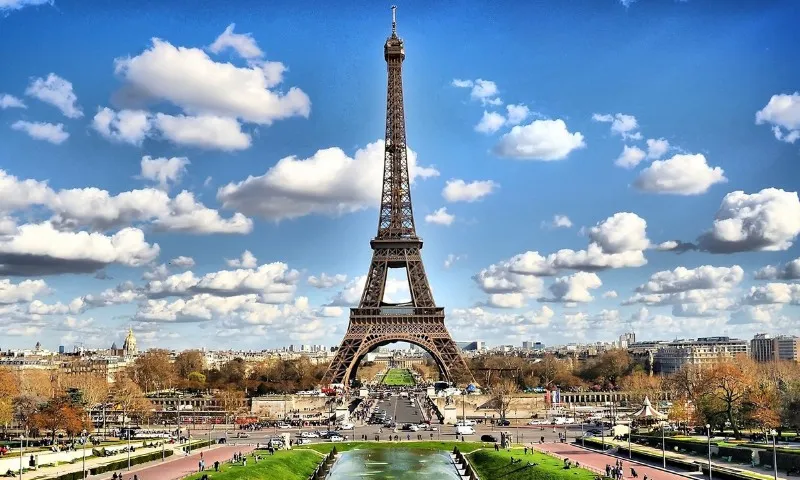 Imagem ilustrativa da imagem Paris é o destino preferencial no governo Lula