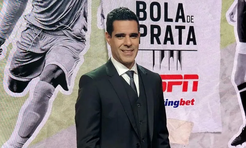 Imagem ilustrativa da imagem Paulo Andrade aceita proposta da Globo e decide deixar ESPN após 20 anos