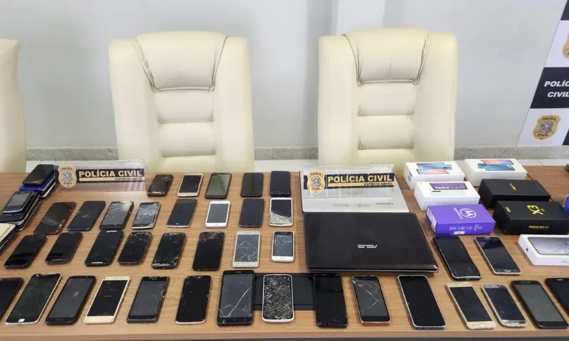 Imagem ilustrativa da imagem Polícia recupera mais de 70 aparelhos eletrônicos roubados