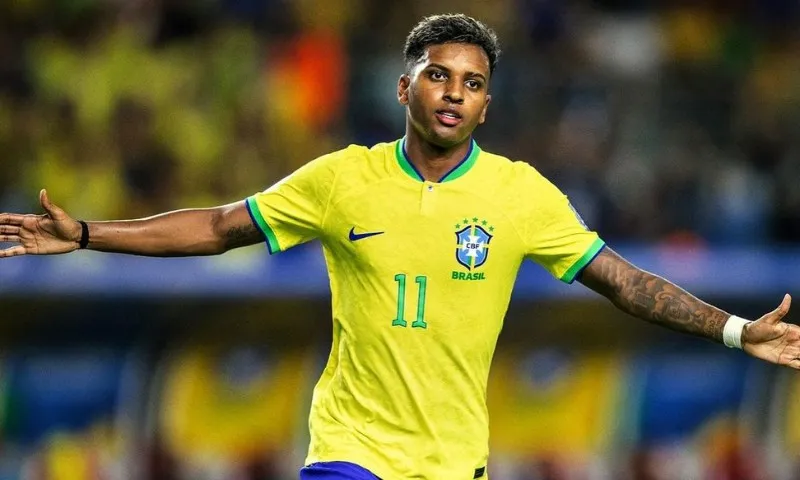 Imagem ilustrativa da imagem Rodrygo entra na mira de United, City, Liverpool e Arsenal, diz jornal espanhol