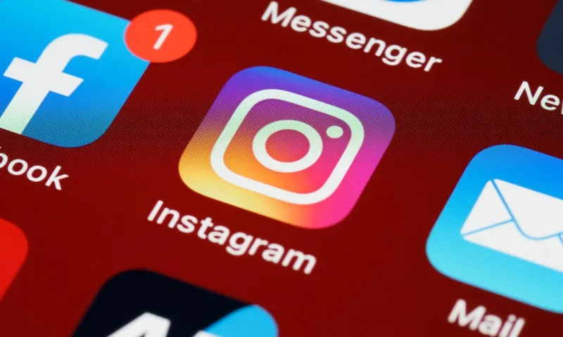 Imagem ilustrativa da imagem Usuários relatam falhas no Instagram com contas desconectadas