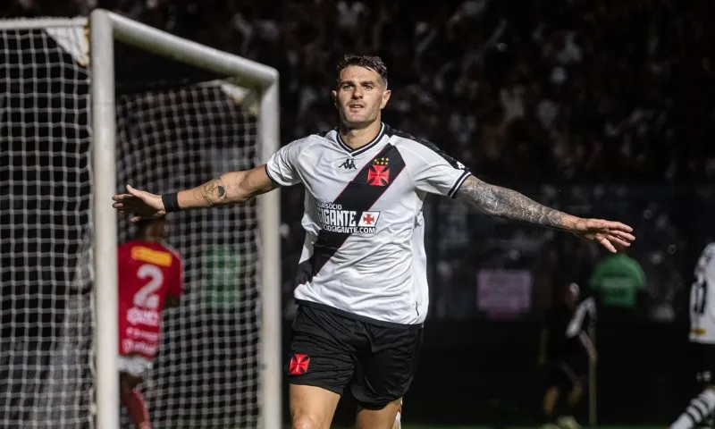 Imagem ilustrativa da imagem Vasco goleia a Portuguesa e pega o Nova Iguaçu na semifinal do Carioca