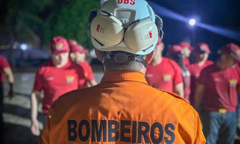 Imagem ilustrativa da imagem Vitima de acidente agride e ameaça bombeiros após recusar atendimento